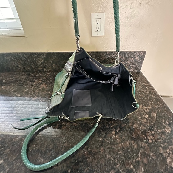 Old Trend Modern Vintage Hobo Bag - Picture 3 of 3